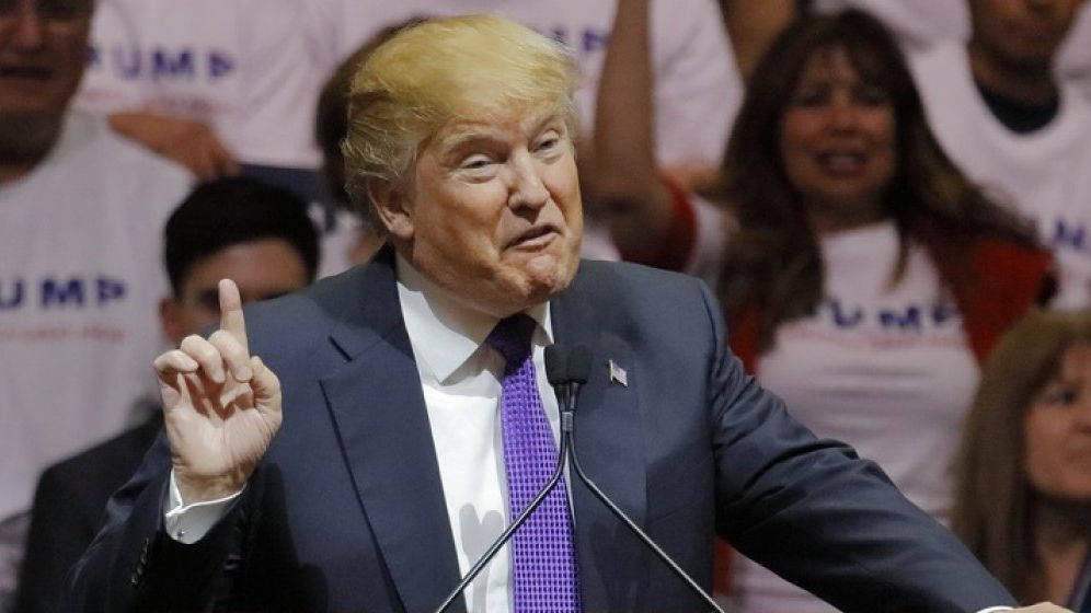 Trump considera "foarte jignitoare" ideea lui Macron privind o armata europeana