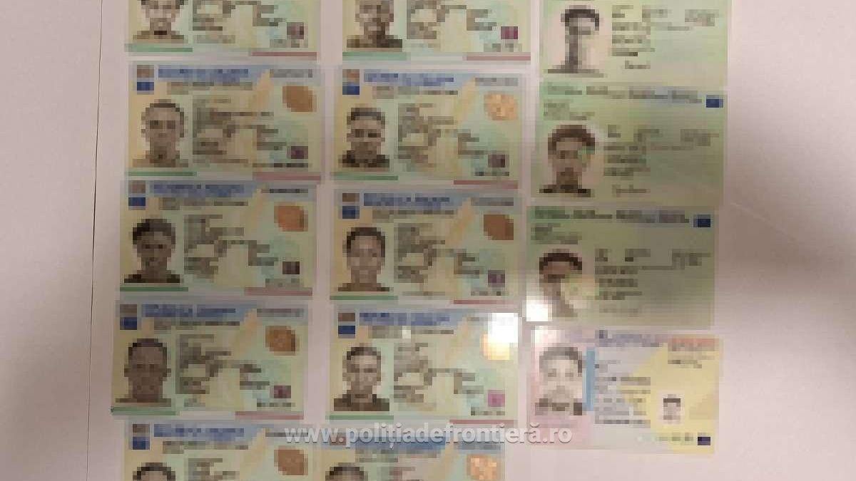 Documente false și peste 32.000 de țigarete, descoperite în câteva zile pe Aeroportul Otopeni