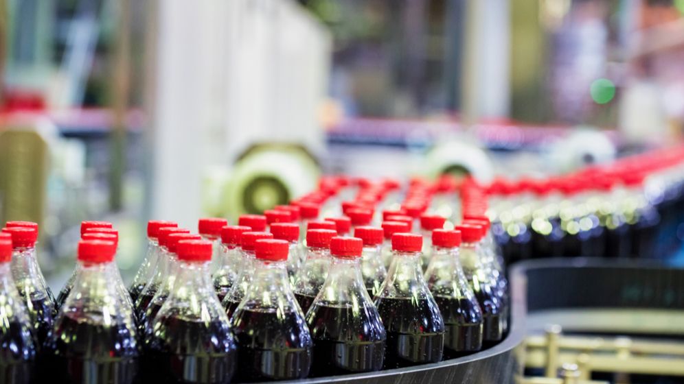 Soluția găsită de Coca Cola în fața crizei de containere de transport