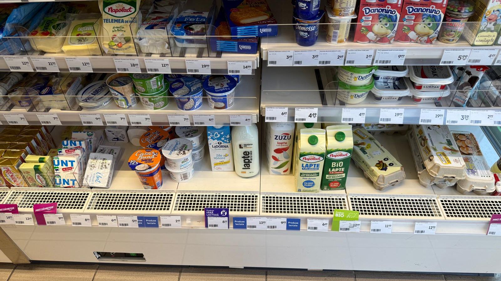 ANPC împarte amenzi de peste 2,5 milioane de lei la vânzătorii de lapte și lactate