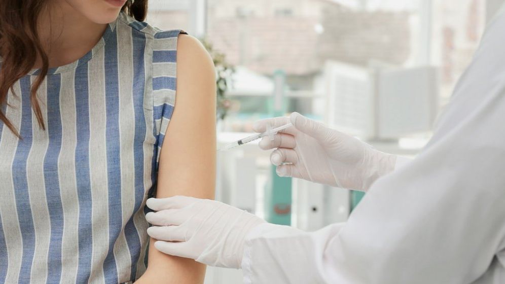 EMA a autorizat vaccinul Pfizer/BioNTech pentru adolescenţi cu vârste cuprinse între 12 şi 15 ani