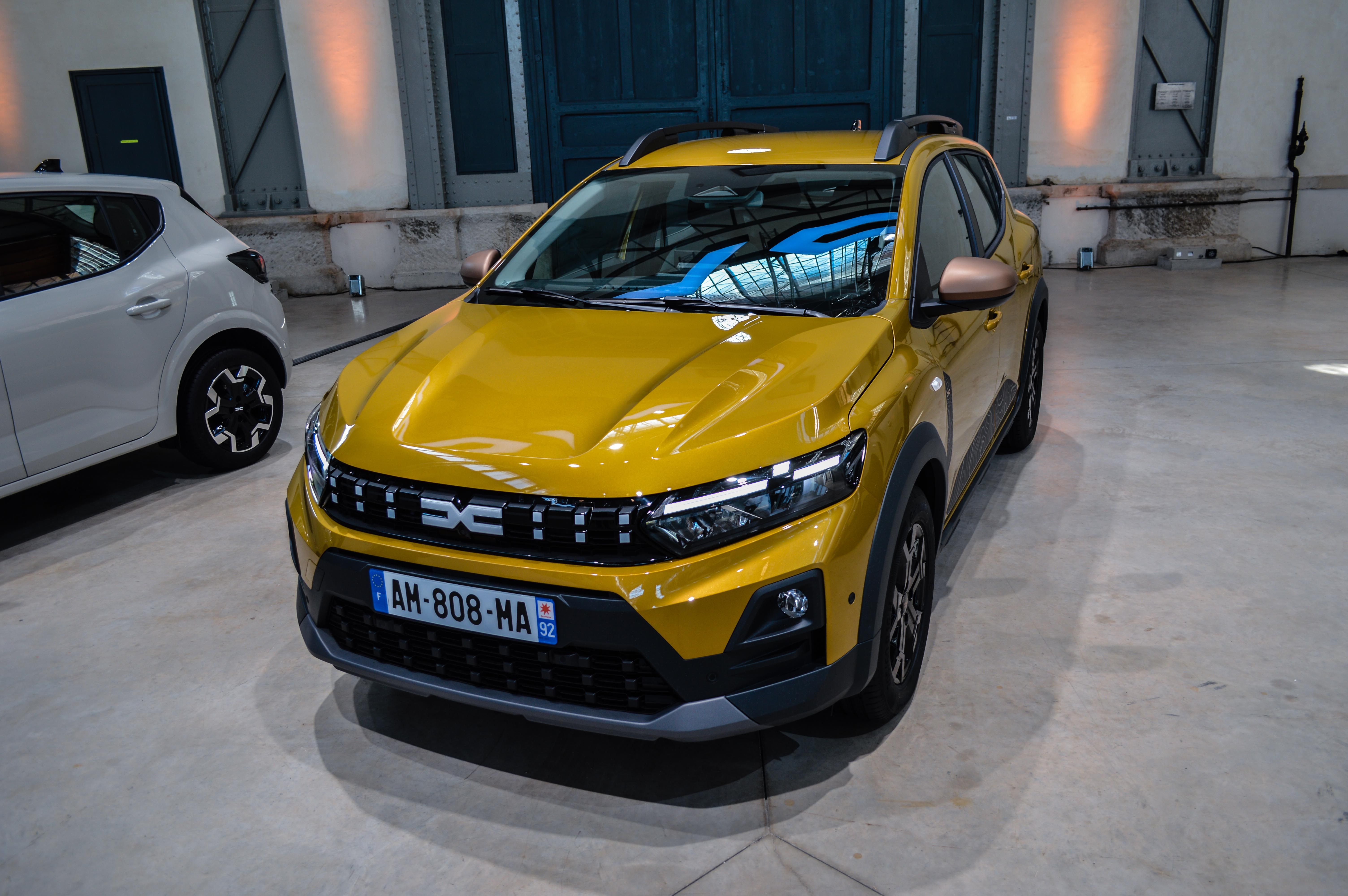 FOTO | Dacia aduce noutăți în bloc pentru toate modelele. Ce este nou la Sandero, Logan, Spring și Jogger și ce se schimbă la Duster și Bigster - Poza 29