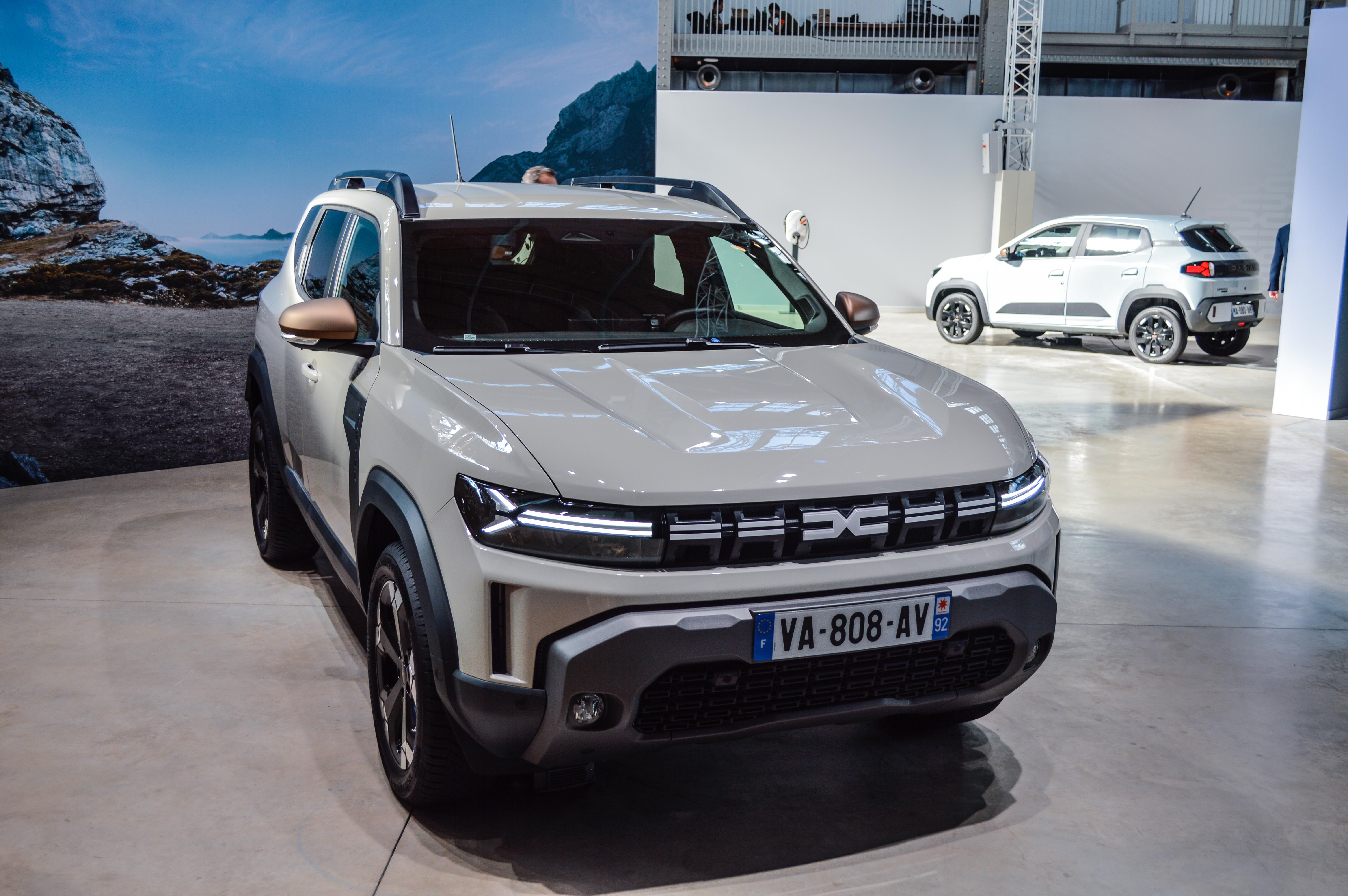 FOTO | Dacia aduce noutăți în bloc pentru toate modelele. Ce este nou la Sandero, Logan, Spring și Jogger și ce se schimbă la Duster și Bigster - Poza 2
