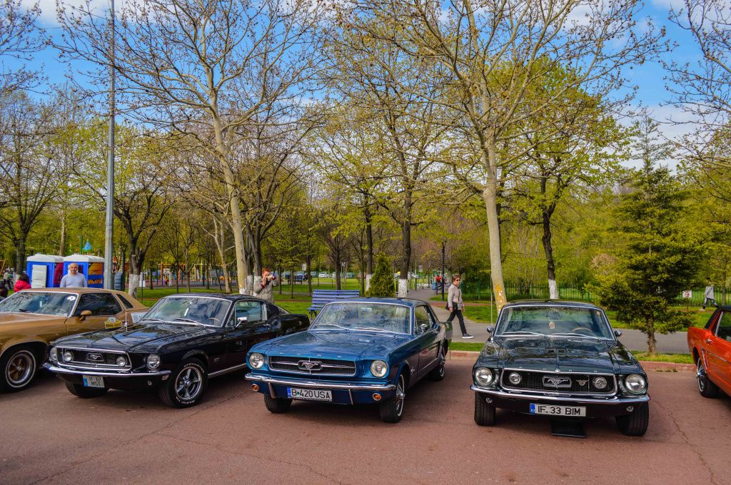 FOTO | Retroparada Primăverii: Ce am văzut la cea mai mare expoziție de mașini retro din țară - Imagine 9