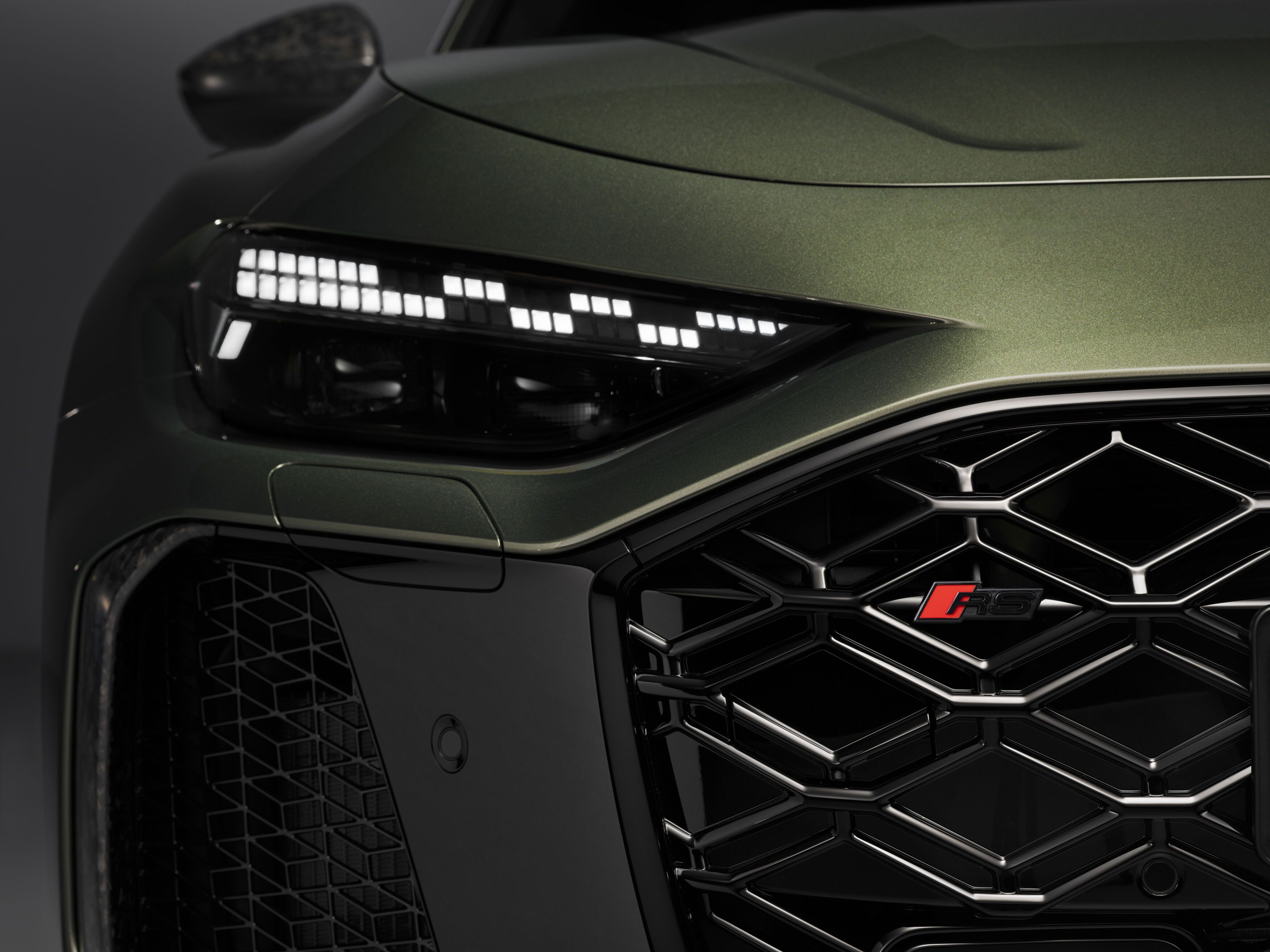 FOTO | Noul Audi RS5 are peste 600 de cai putere și cântărește aproape 2,4 tone. Care sunt secretele primului plug-in hibrid de la Audi Sport - Poza 21