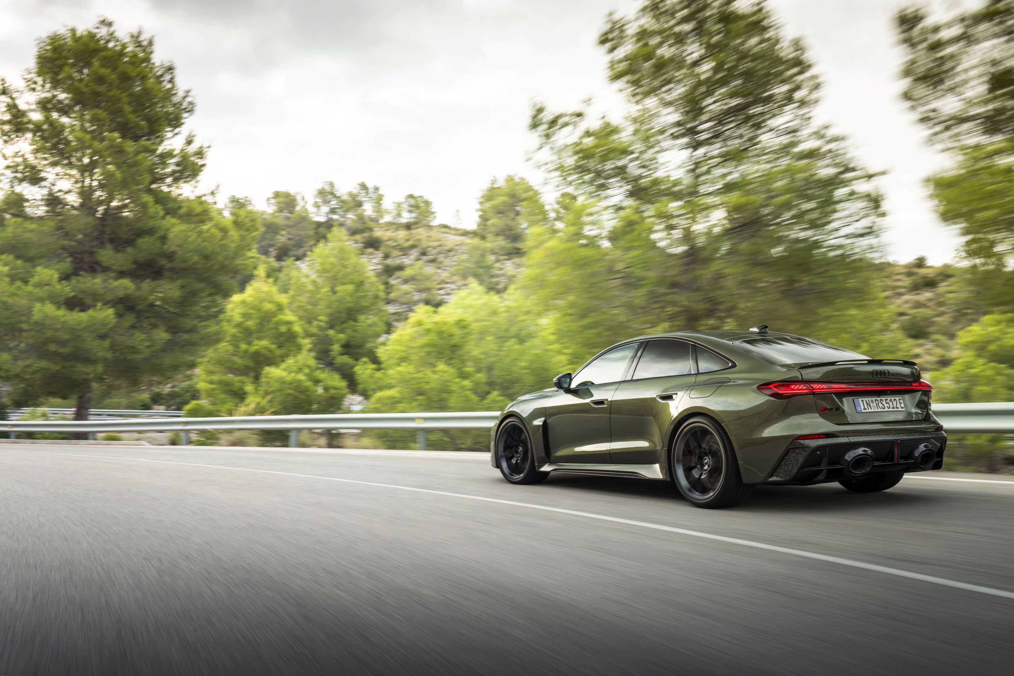 FOTO | Noul Audi RS5 are peste 600 de cai putere și cântărește aproape 2,4 tone. Care sunt secretele primului plug-in hibrid de la Audi Sport - Poza 11