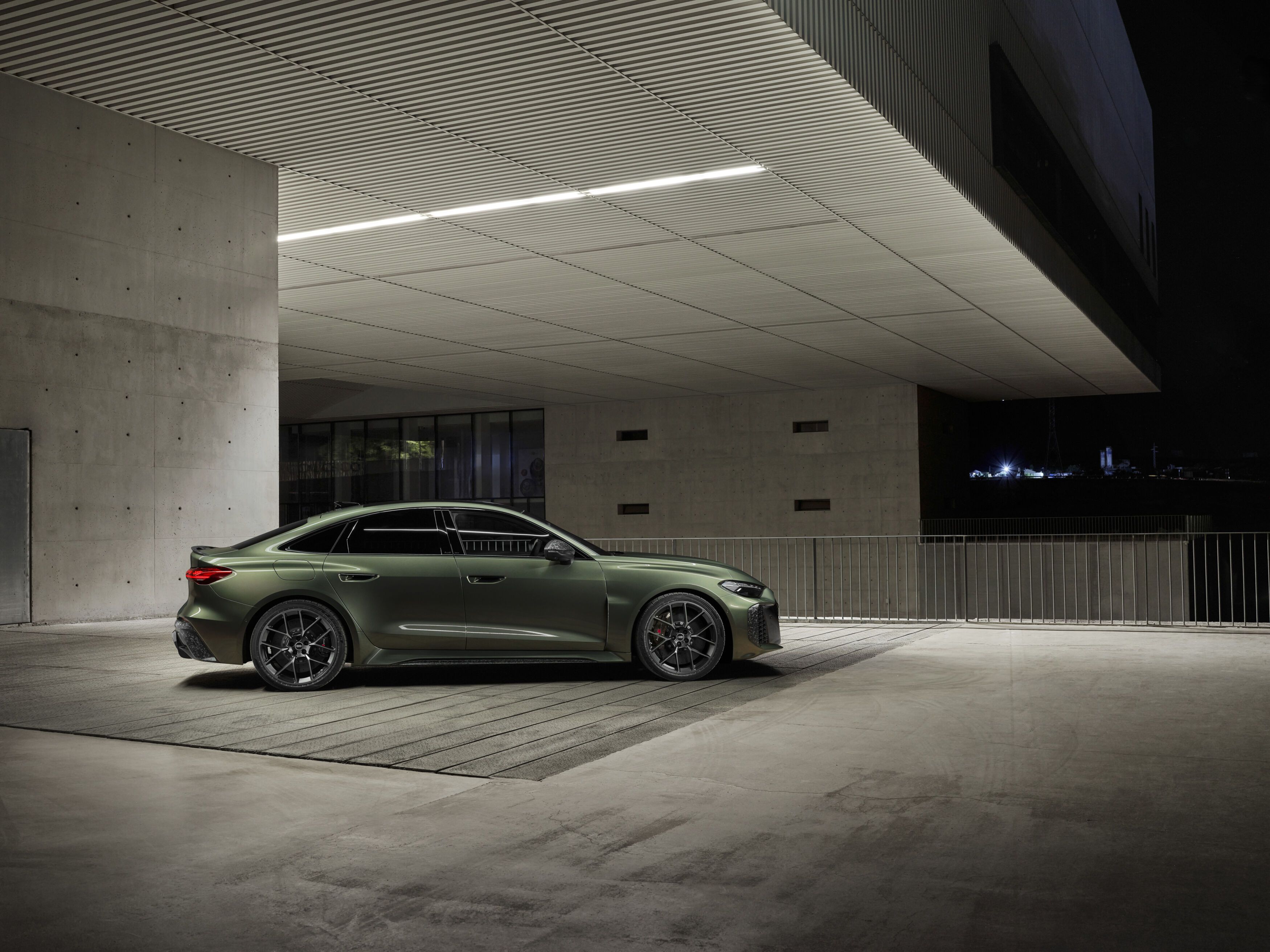 FOTO | Noul Audi RS5 are peste 600 de cai putere și cântărește aproape 2,4 tone. Care sunt secretele primului plug-in hibrid de la Audi Sport - Poza 13