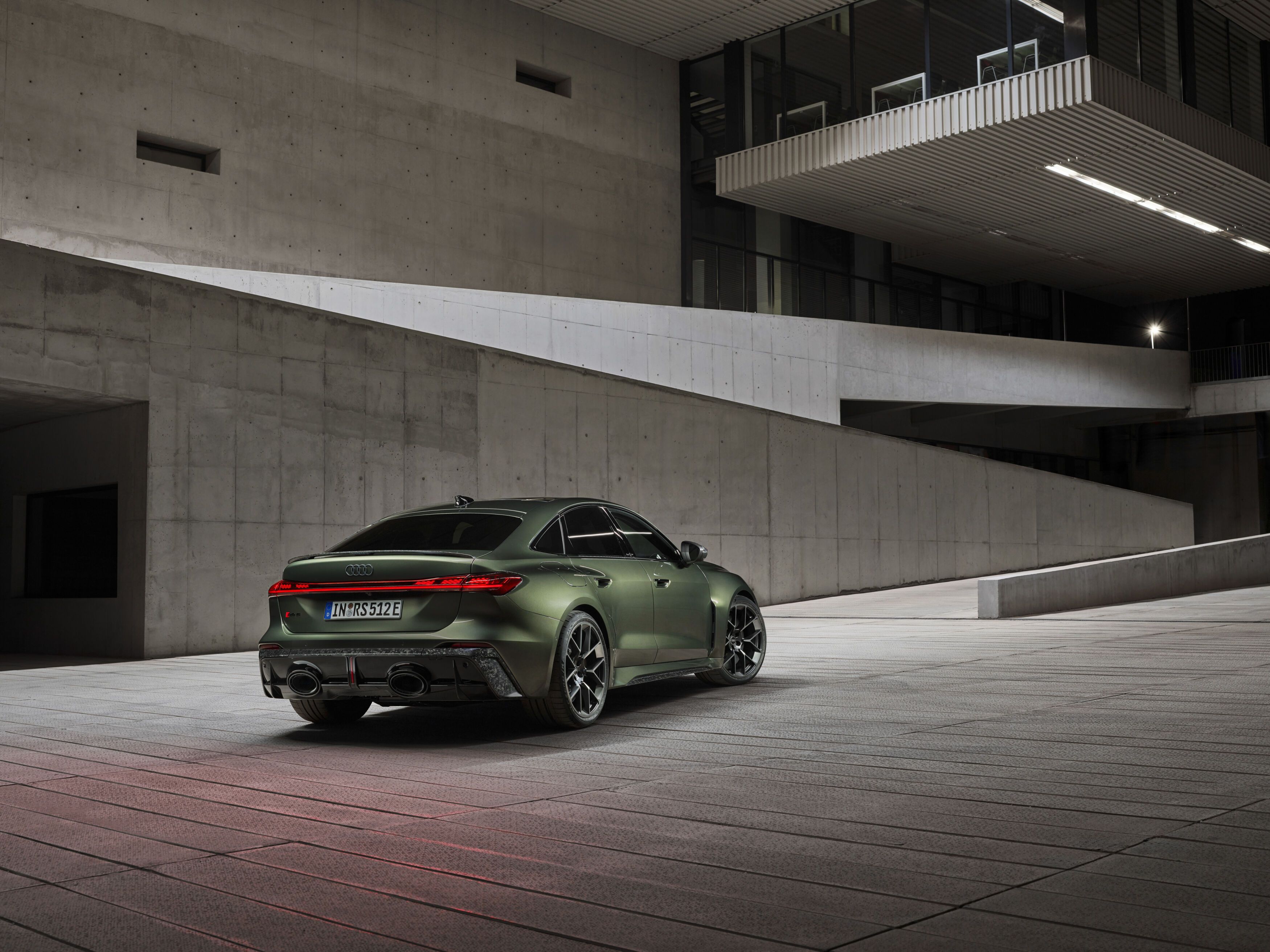 FOTO | Noul Audi RS5 are peste 600 de cai putere și cântărește aproape 2,4 tone. Care sunt secretele primului plug-in hibrid de la Audi Sport - Poza 10