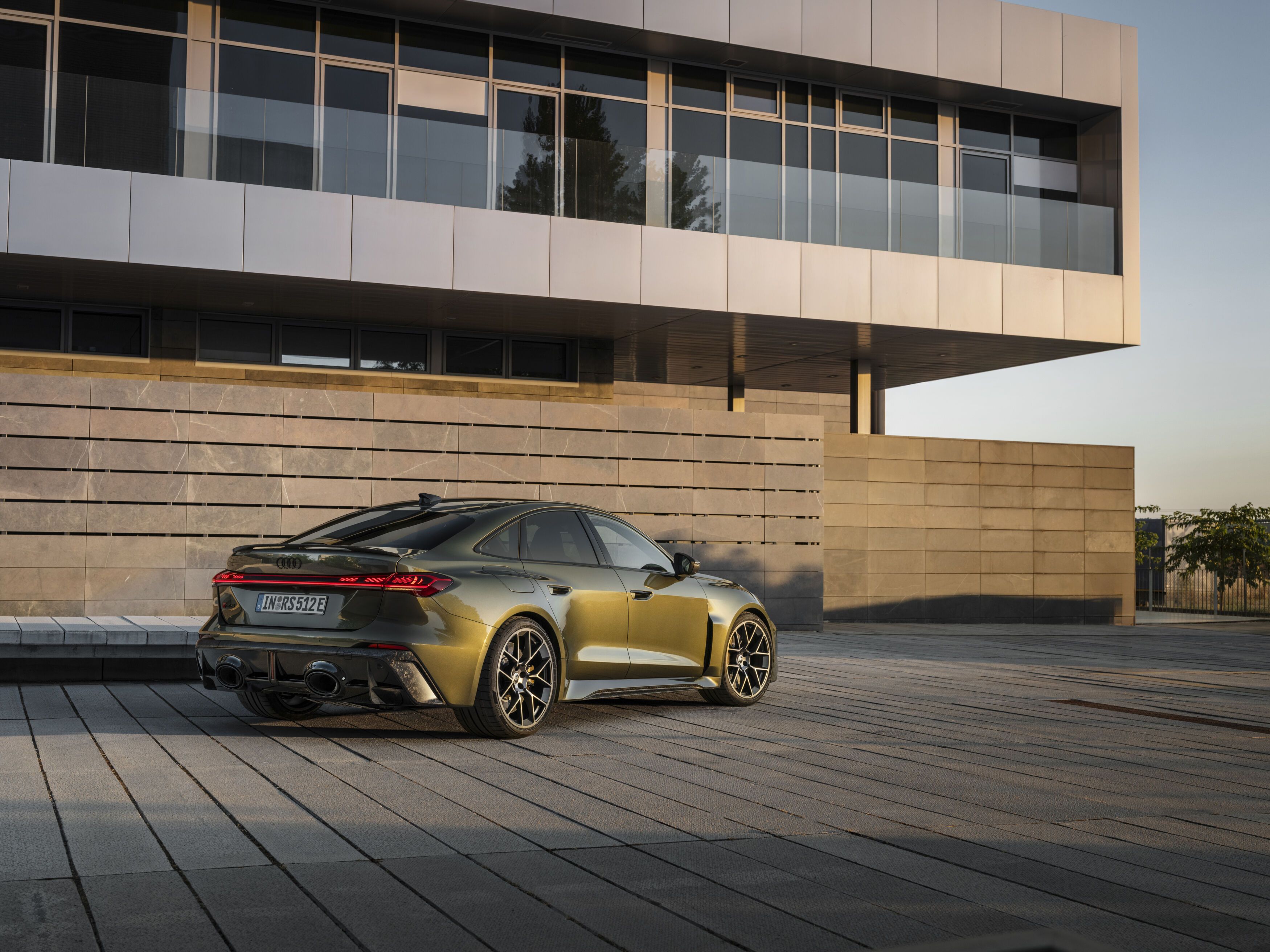 FOTO | Noul Audi RS5 are peste 600 de cai putere și cântărește aproape 2,4 tone. Care sunt secretele primului plug-in hibrid de la Audi Sport - Poza 9