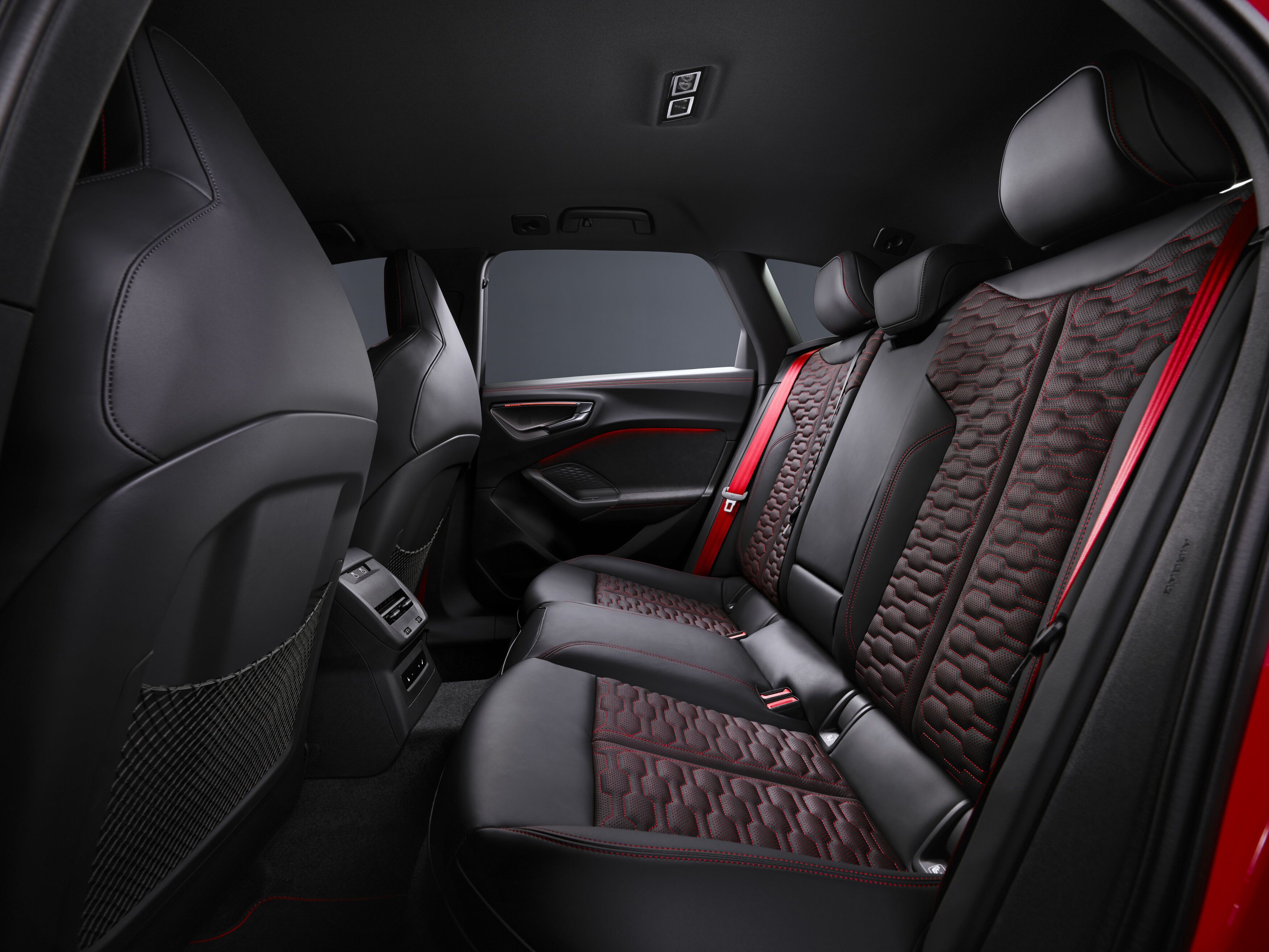 FOTO | Noul Audi RS5 are peste 600 de cai putere și cântărește aproape 2,4 tone. Care sunt secretele primului plug-in hibrid de la Audi Sport - Poza 25