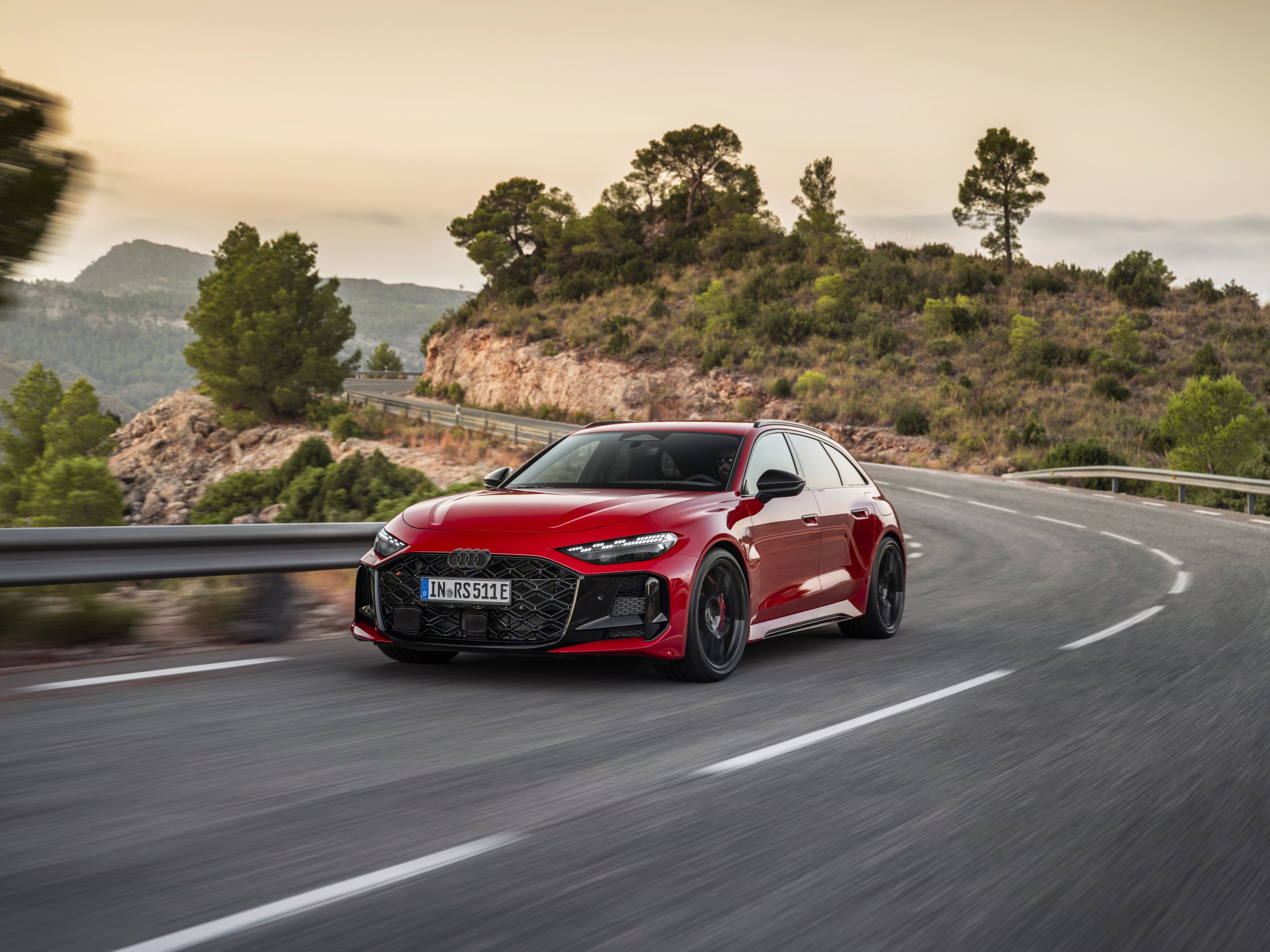 FOTO | Noul Audi RS5 are peste 600 de cai putere și cântărește aproape 2,4 tone. Care sunt secretele primului plug-in hibrid de la Audi Sport - Poza 2