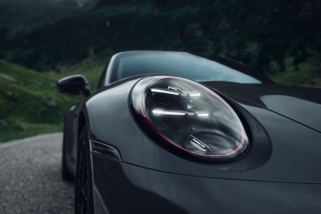 FOTO | Porsche construiește o ediție specială a celebrului 911 închinată Transfăgărășanului - Imagine 7