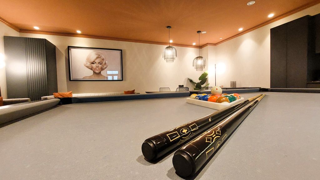 GALERIE FOTO | Cum arată apartamentele milionarei Anja Graf din centrul Capitalei - Imagine 51