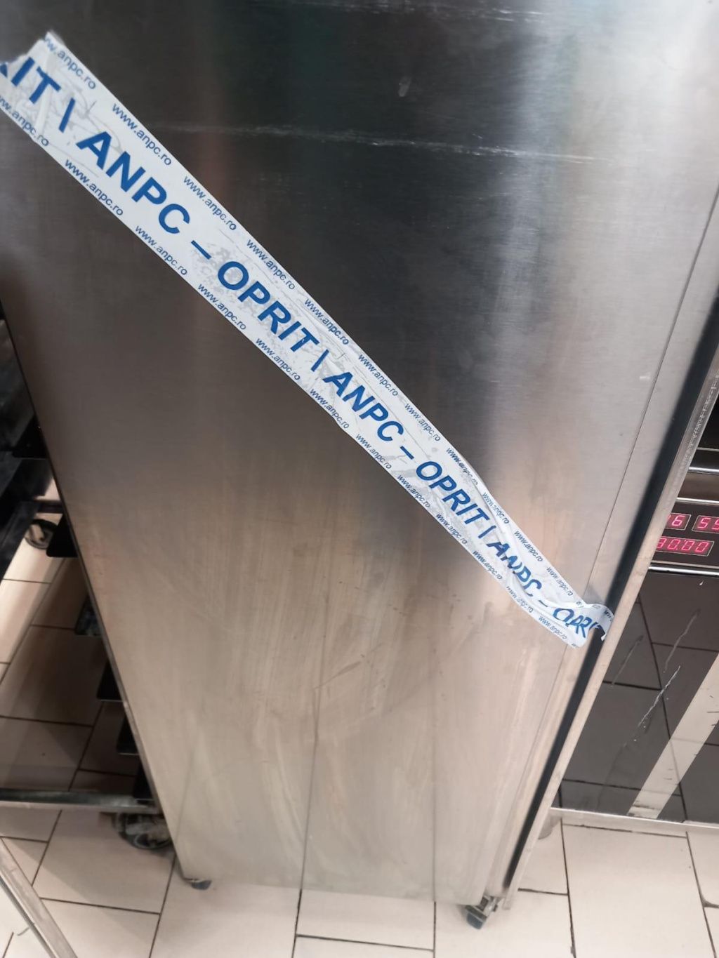 FOTO | Amenzi ANPC pentru magazine din rețelele Mega Image, Lidl, Profi, Kaufland, Carrefour și Au - Imagine 64