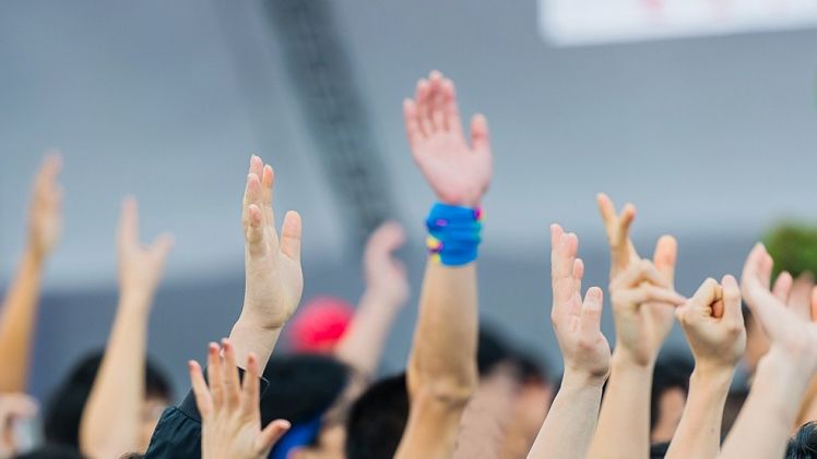 Desi in IPO au considerat ca Sphera e scumpa, investitorii au cumparat actiunile si cu 16% mai sus in prima zi pe bursa