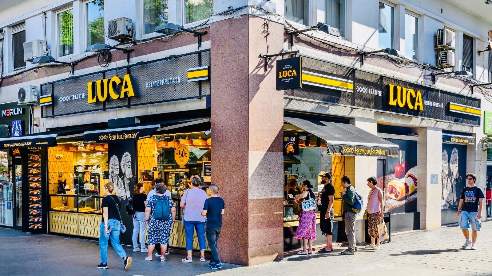 LUCA, cel mai popular lanț de simigerii din București, reduce prețul la covrigi