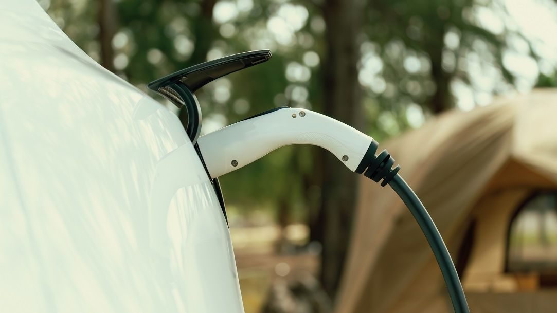 DualStore.ro estimează o creștere de 30% a vânzărilor de stații electrice și panouri solare portabile