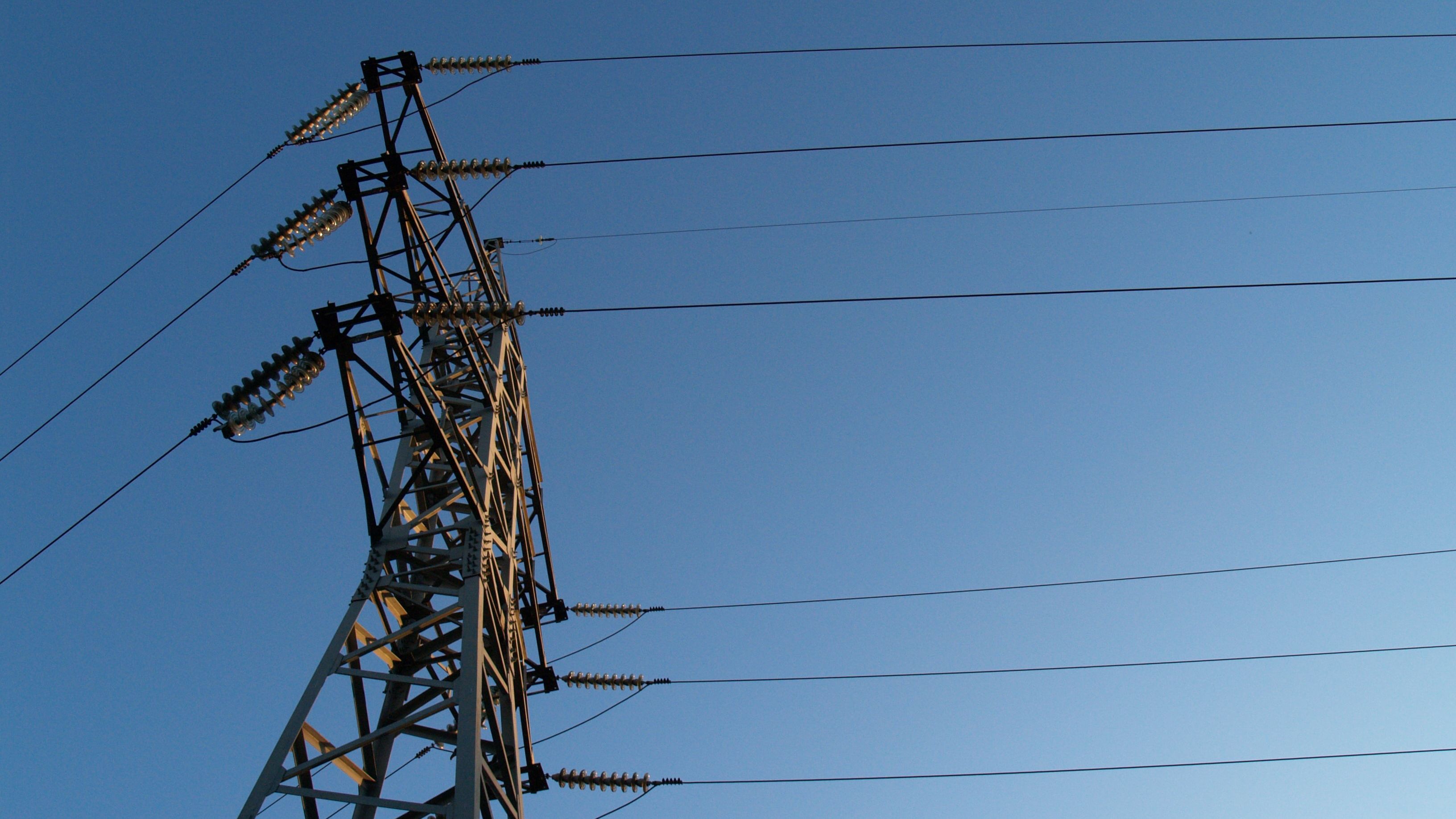 China raționalizează consumul de energie în Sichuan, centrul producției de baterii pentru mașini electrice