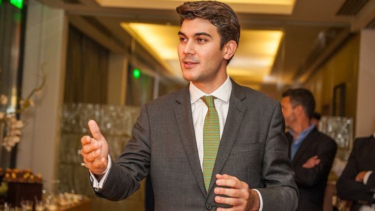 Tanarul bancher care a pus pe hold o cariera la Londra pentru a lucra in guvernul tehnocrat