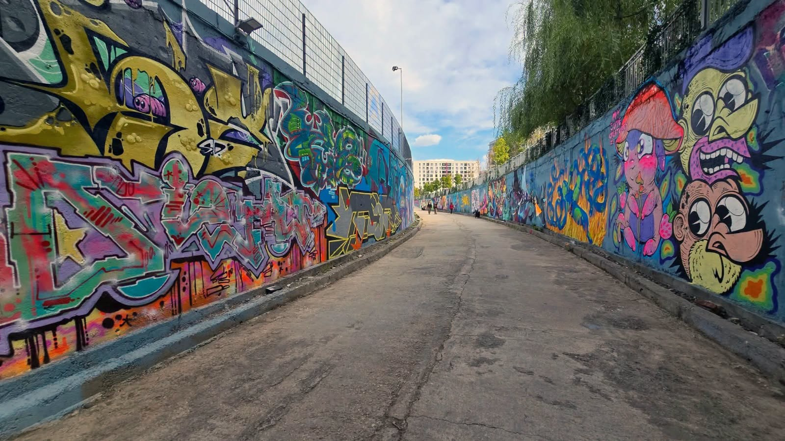 Festival de graffiti în București: când și unde vor picta live cei peste 100 de artiști