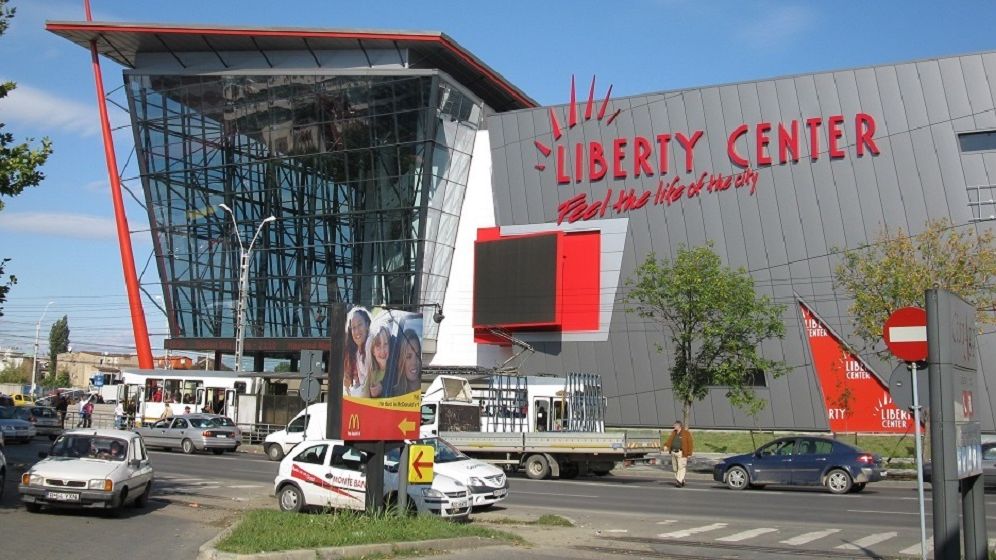 Auchan deschide un supermarket in mall-ul Liberty Center. Supermarketul Carrefour va fi inchis