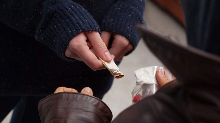 Aproape trei tone de droguri confiscate si peste 450 de traficanti din 41 de grupari retinuti, in primele sase luni