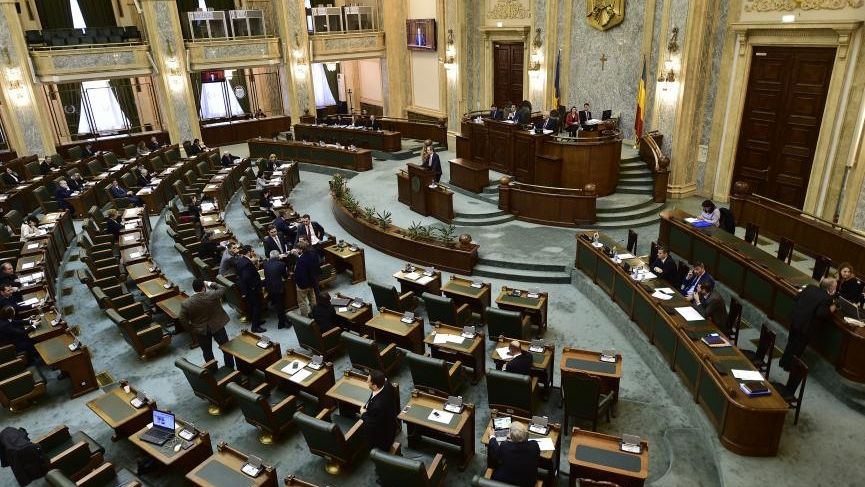 Opozitia a parasit plenul Senatului. Sedinta, suspendata din lipsa de cvorum