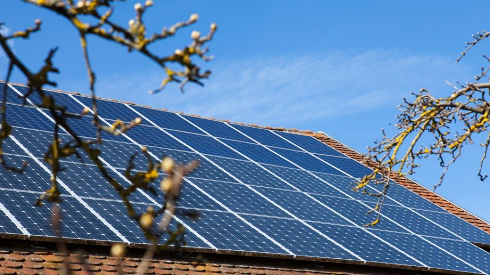 E.ON: Aproximativ 500.000 de gospodării din România vor avea fotovoltaice până în 2029