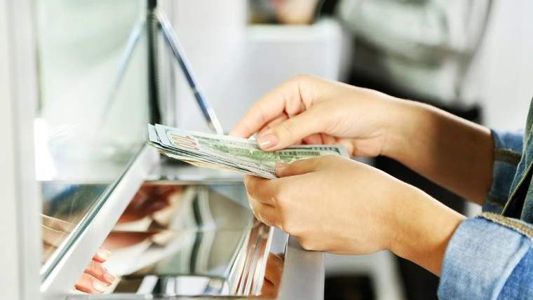 Depozitele in banci cresc constant, in special in moneda nationala