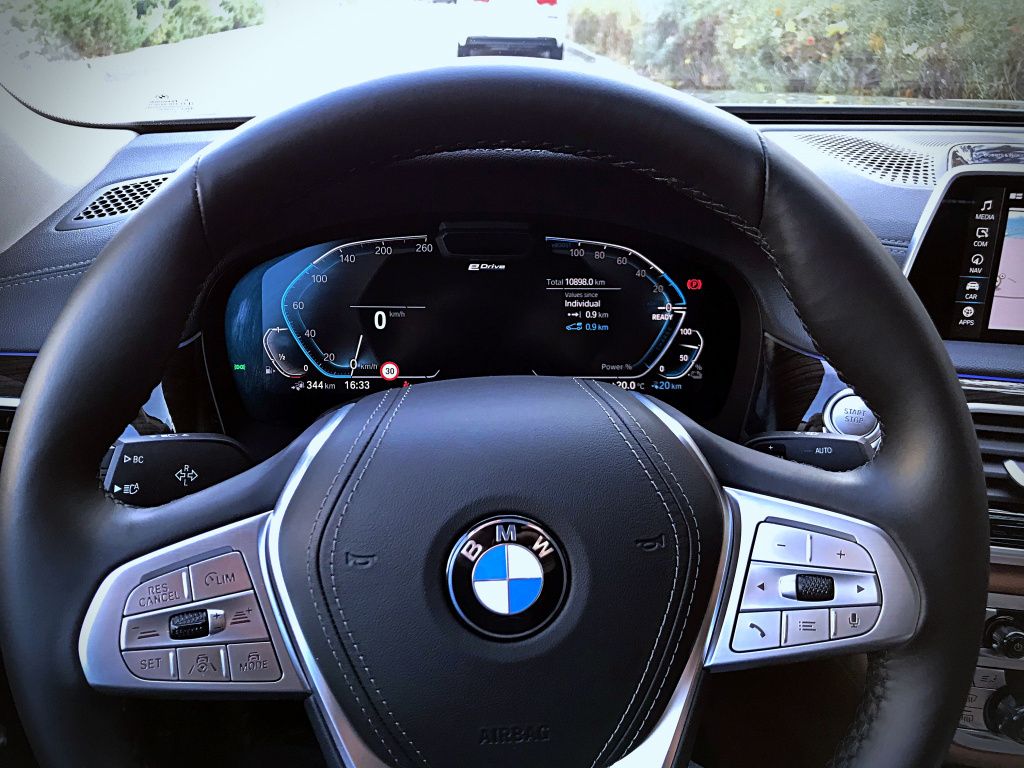 BMW 745e - Imagine 35
