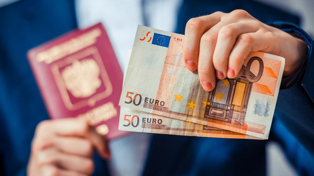 Locuri de munca in strainatate: in ce tari te poti angaja ACUM