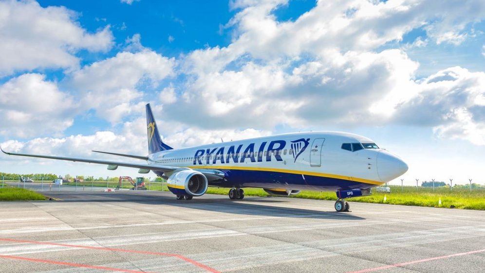 Aterizare de urgență pe Otopeni. Pericol de incendiu într-o aeronavă Ryanair