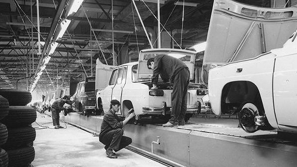 Dacia sarbatoreste 50 de ani de la fabricarea primului autoturism: 1968 - 2018