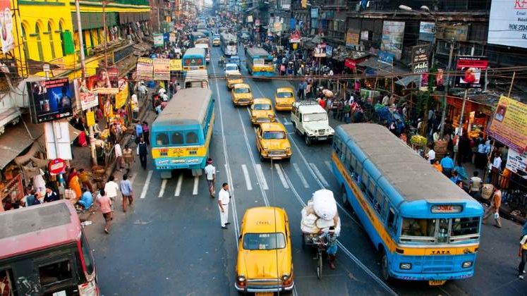 Guvernul indian vrea sa vanda pe Internet apa din fluviul sacru Gange