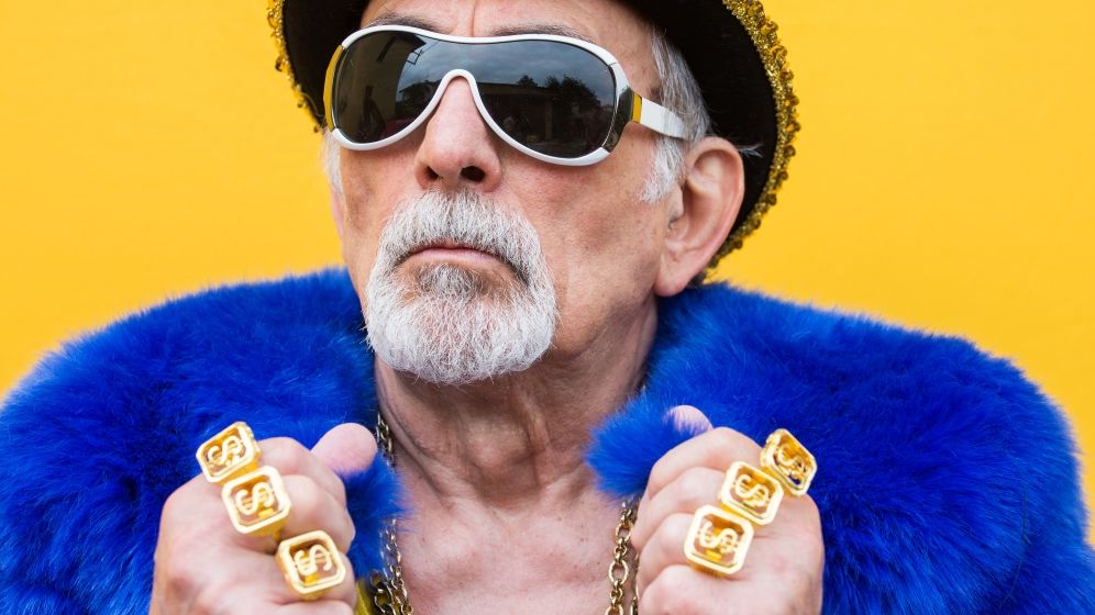 Bogaţii lumii sunt din ce în ce mai interesaţi de aur, în contextul exploziei stimulentelor monetare