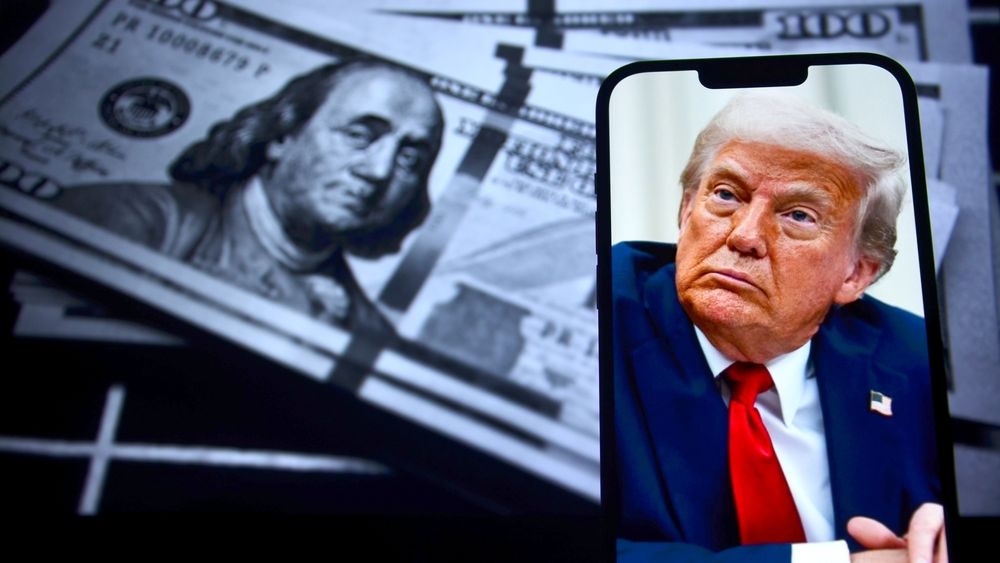 Trump vrea bancnotă de 250 de dolari cu chipul său