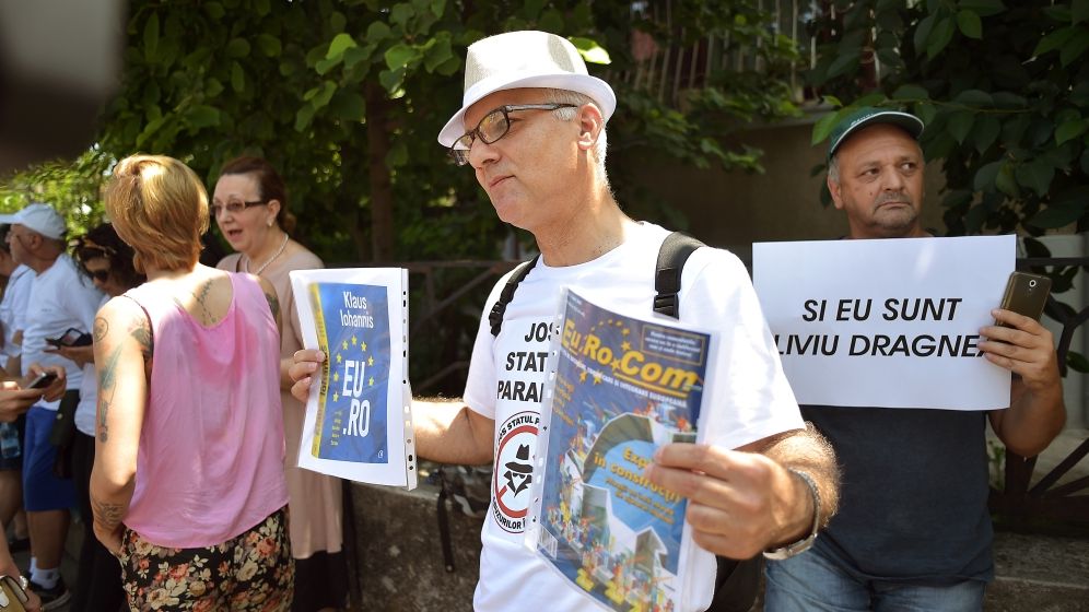 Protest la Palatul Cotroceni: circa 50 de persoane cer eliberarea lui Liviu Dragnea din inchisoare