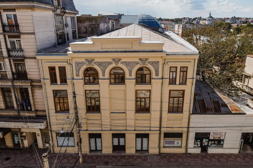 GALERIE FOTO | Se vinde unul dintre cele mai elegante teatre din România - Imagine 3