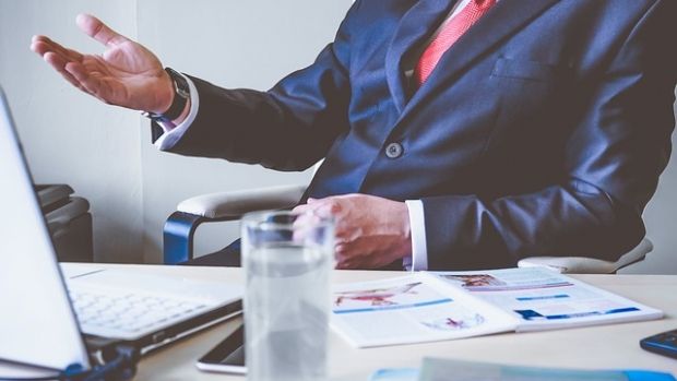 Piramida lui Maslow si motivarea: Sefii trebuie sa tina seama de cea mai importanta nevoie a angajatilor