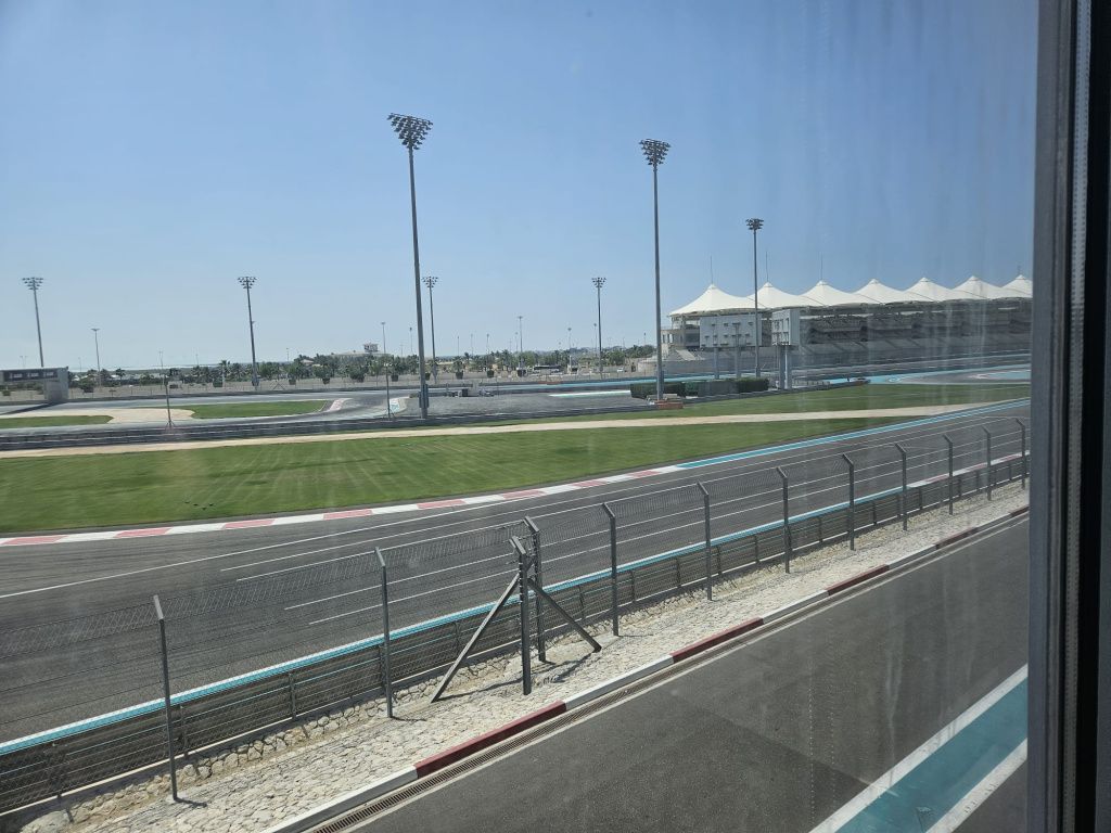 Abu Dhabi - Imagine 30