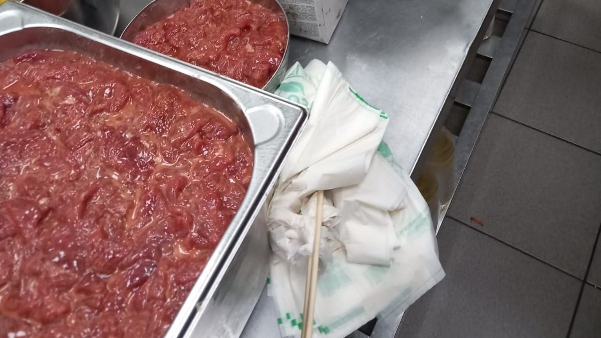 Razie ANPC în mai multe județe din țară: gândaci în restaurantele Spartan și Noodle Pack și amenzi de 19.000 de lei la Spitalul de Urgență ”Sfântul Ioan cel Nou”