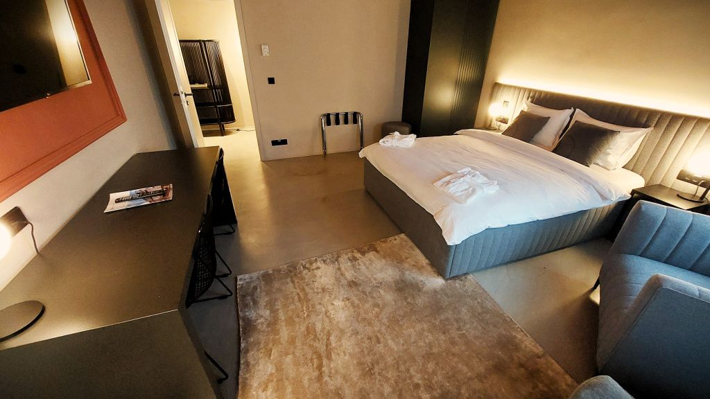 GALERIE FOTO | Cum arată apartamentele milionarei Anja Graf din centrul Capitalei - Imagine 62