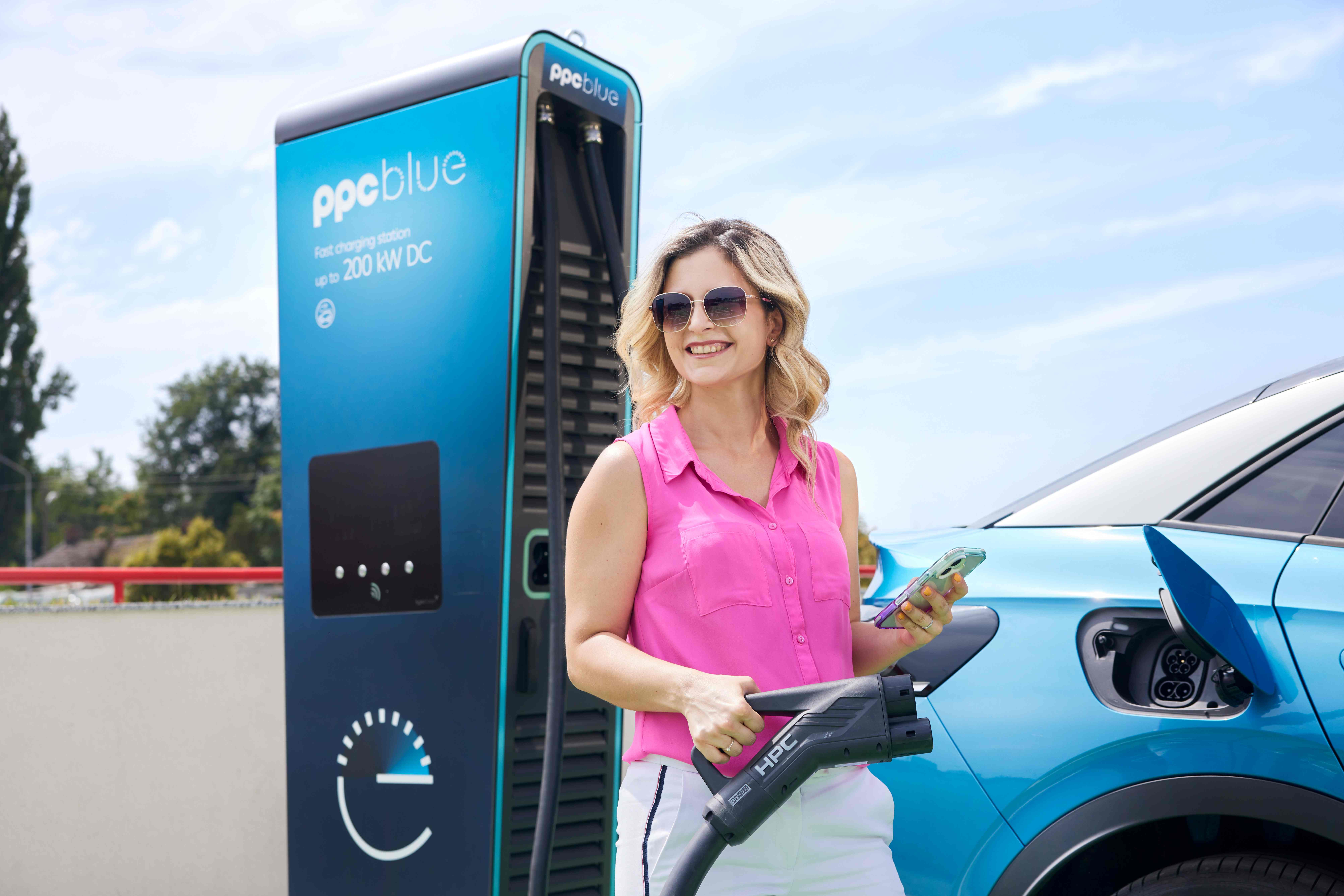Parteneriat PPC – Dedeman: Stații de încărcare electrică în parcările magazinelor