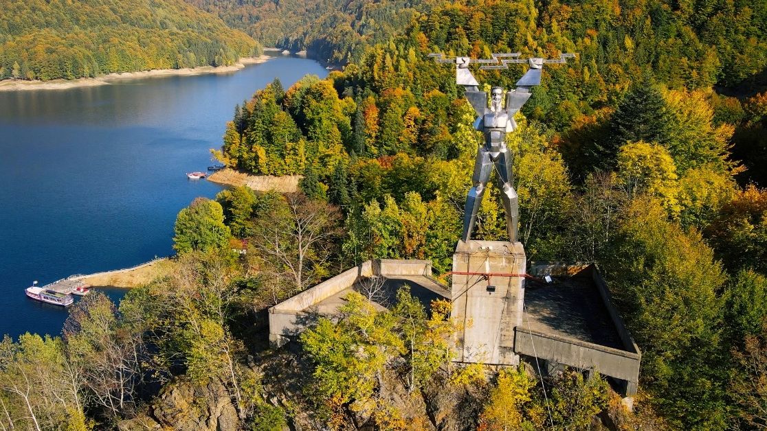 Hidroelectrica spune că instanța nu a desființat directoratul. Listarea pe bursă rămâne în cărți