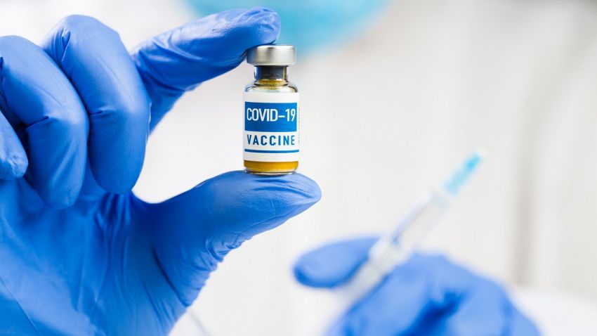 Ministrul Sănătăţii anunţă introducerea de sancţiuni pentru cei care vaccinează persoane fără drept