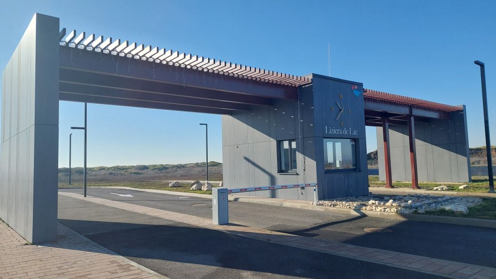GALERIE FOTO | Cum arată "žacasă" la David Popovici, în complexul unde au numit o piscină dup - Imagine 12