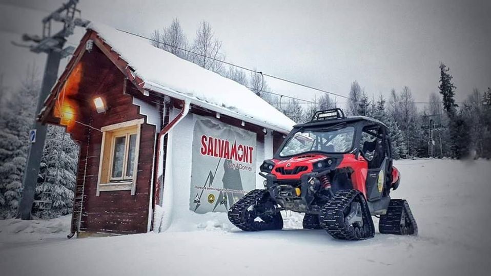 O femeie a sunat la Salvamont si a cerut ajutor pentru a-si recupera telefonul mobil dintr-o prapastie