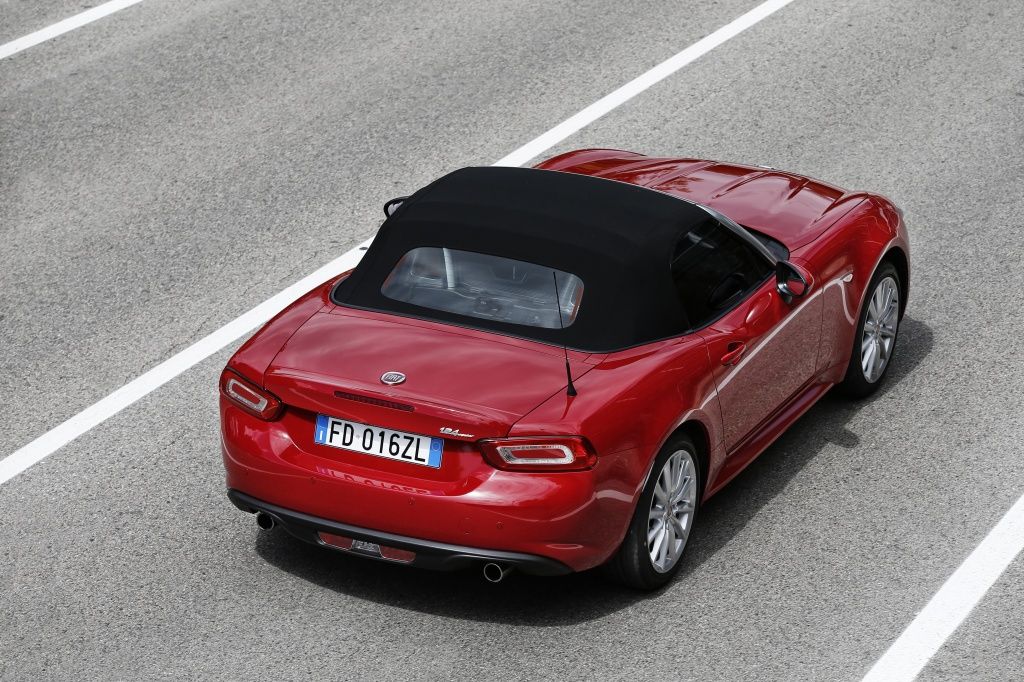 Fiat 124 Spider - Imagine 5