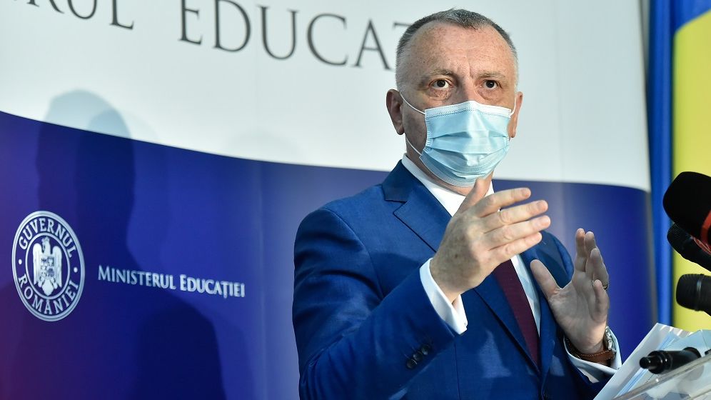 Ministrul Educației: Acum ne întrebăm cum am ales limita de 6 la mie pentru închiderea școlilor. Sincer nu credeam că vom atinge acest prag