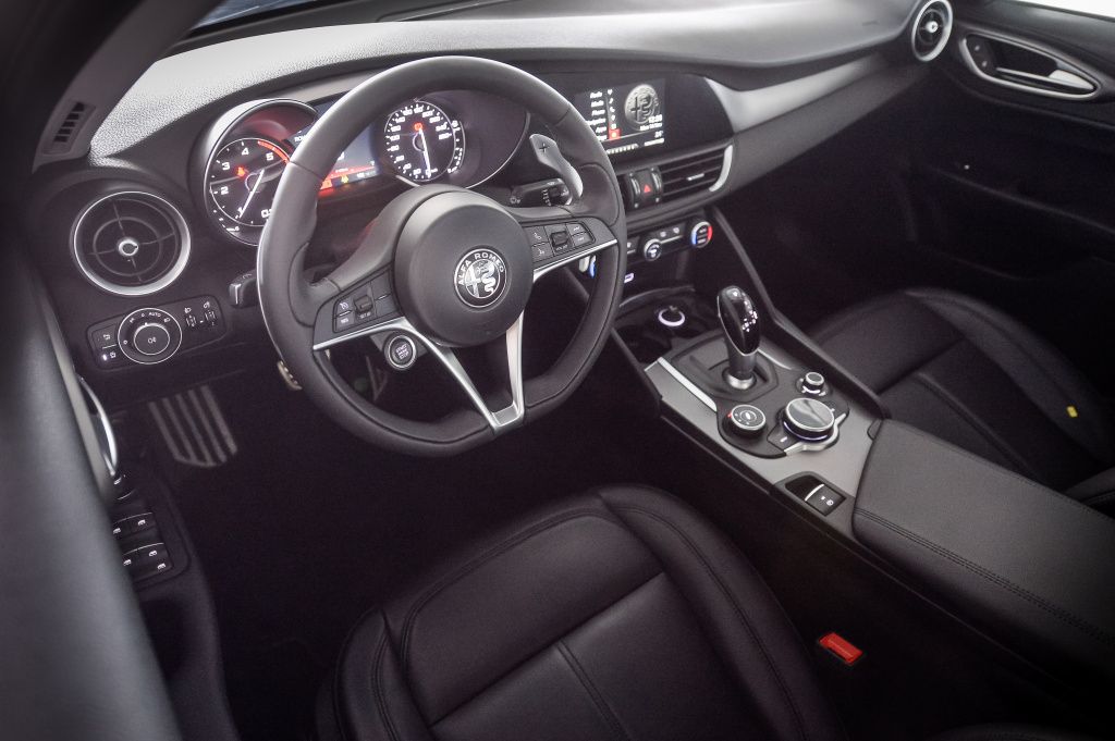 Alfa Romeo Giulia - Imagine 10